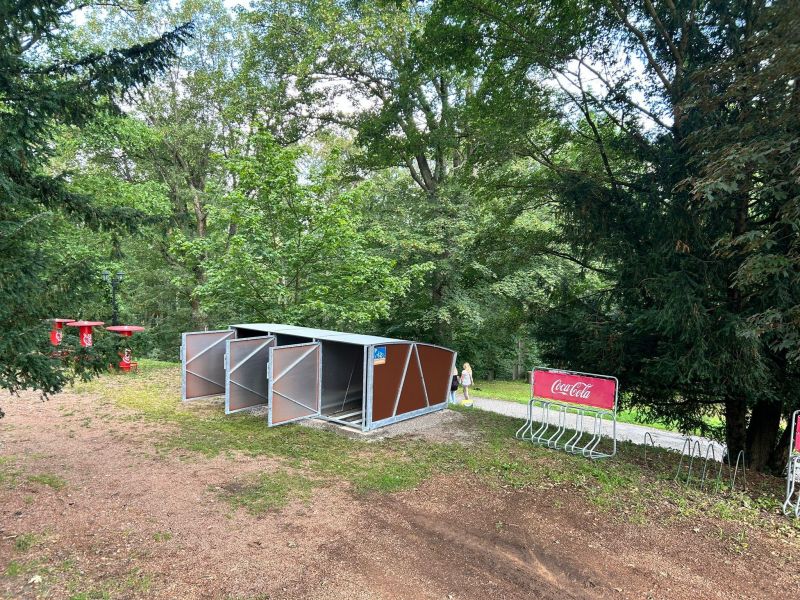 Bike Box - Zámek Zbiroh